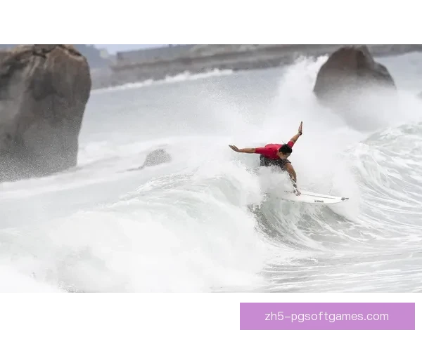 冲浪盛事回顾：激浪挑战精彩瞬间