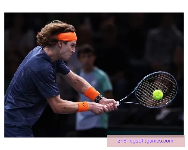 网球世界：巴黎大师赛决战搏强手
