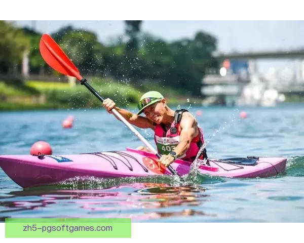 顶级皮划艇赛事：纵情激流，勇者逐浪